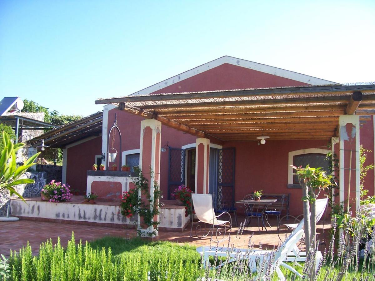 Agriturismo Le Case Di Civi Mascali Exterior foto